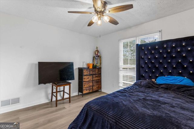 870 Hounds Ridge Court, Lawrenceville, GA 30043