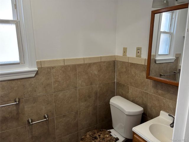 29 Saint Andrews Place, Yonkers, NY 10705