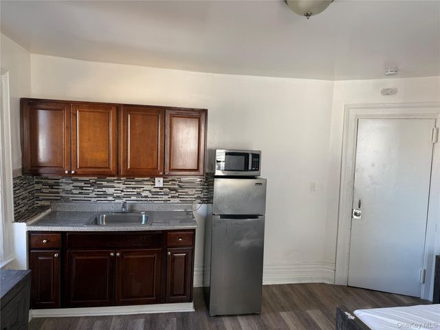 29 Saint Andrews Place, Yonkers, NY 10705