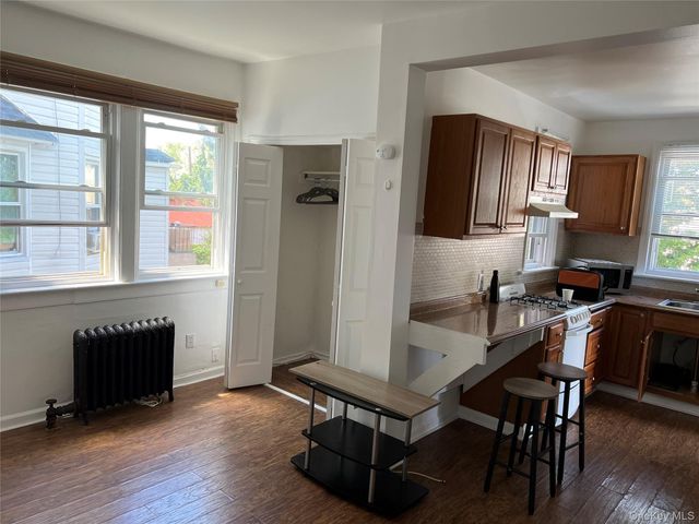 29 Saint Andrews Place, Yonkers, NY 10705