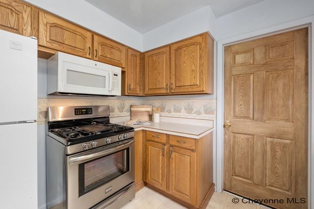 742 ARAPAHO ST, Cheyenne, WY 82009