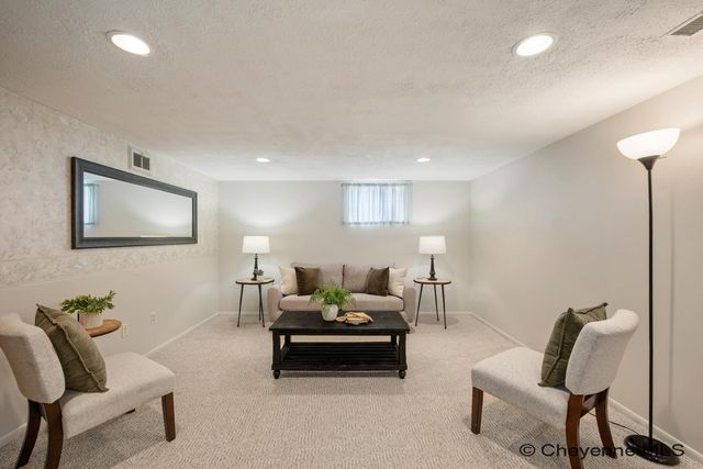 742 ARAPAHO ST, Cheyenne, WY 82009