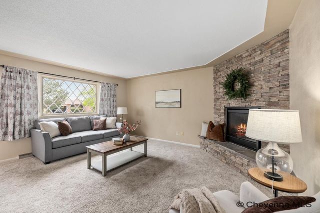 742 ARAPAHO ST, Cheyenne, WY 82009