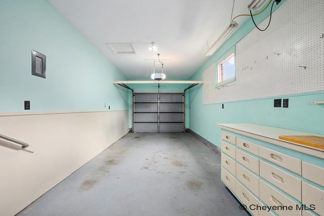 742 ARAPAHO ST, Cheyenne, WY 82009