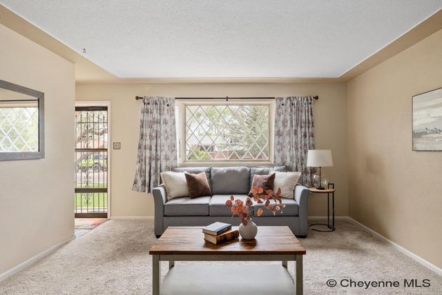 742 ARAPAHO ST, Cheyenne, WY 82009