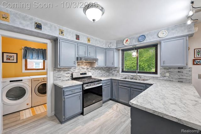 40019 Gulliver Drive, Sterling Heights, MI 48310