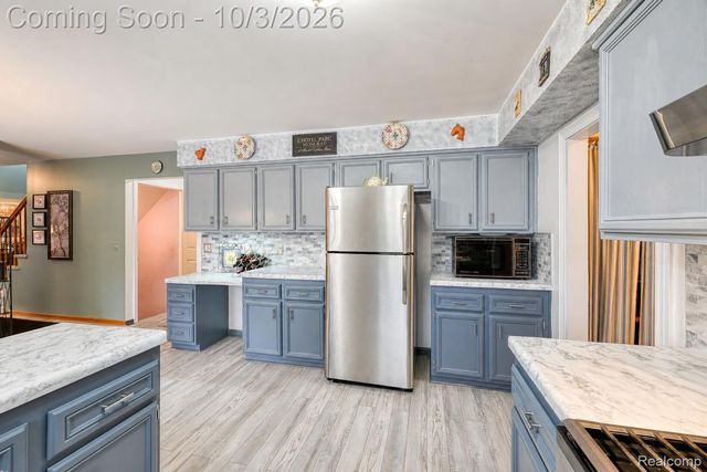 40019 Gulliver Drive, Sterling Heights, MI 48310