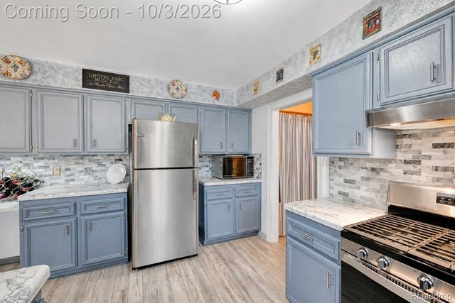 40019 Gulliver Drive, Sterling Heights, MI 48310