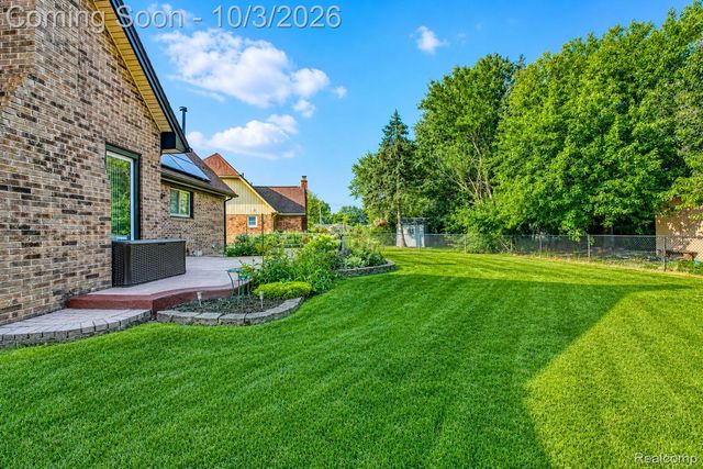 40019 Gulliver Drive, Sterling Heights, MI 48310