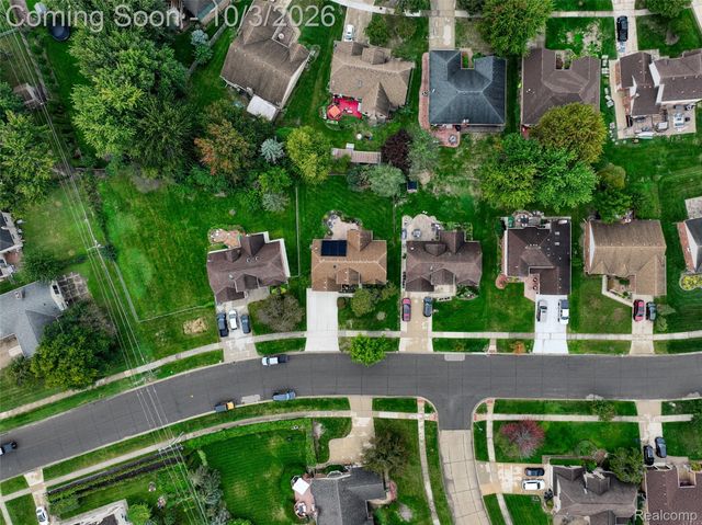 40019 Gulliver Drive, Sterling Heights, MI 48310