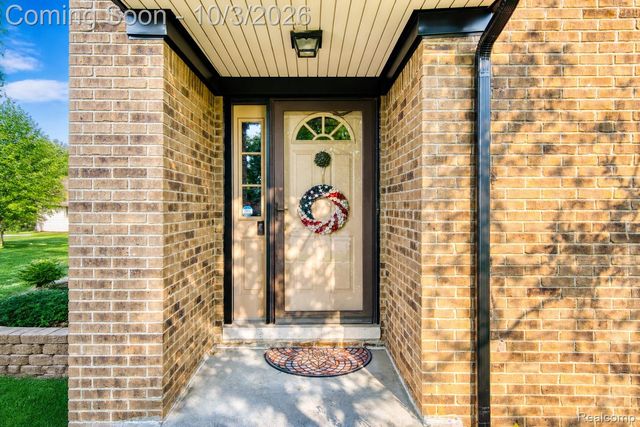 40019 Gulliver Drive, Sterling Heights, MI 48310