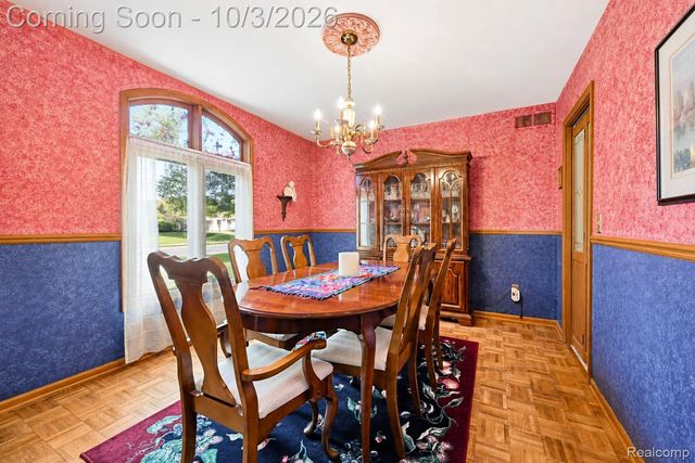 40019 Gulliver Drive, Sterling Heights, MI 48310