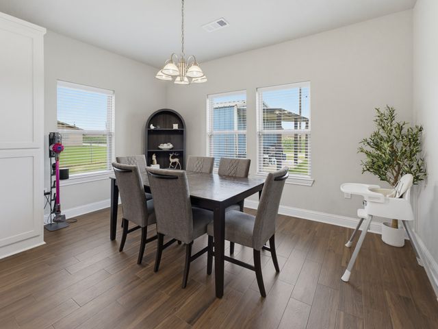505 N Neu Drive, Lindsay, TX 76250