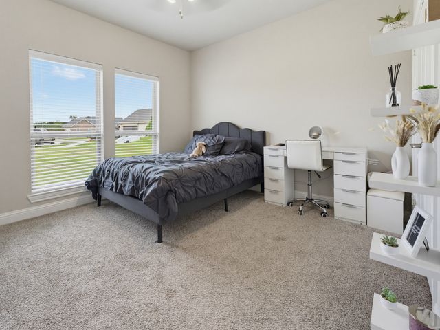 505 N Neu Drive, Lindsay, TX 76250