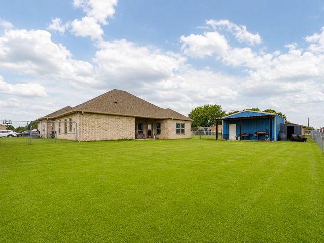 505 N Neu Drive, Lindsay, TX 76250