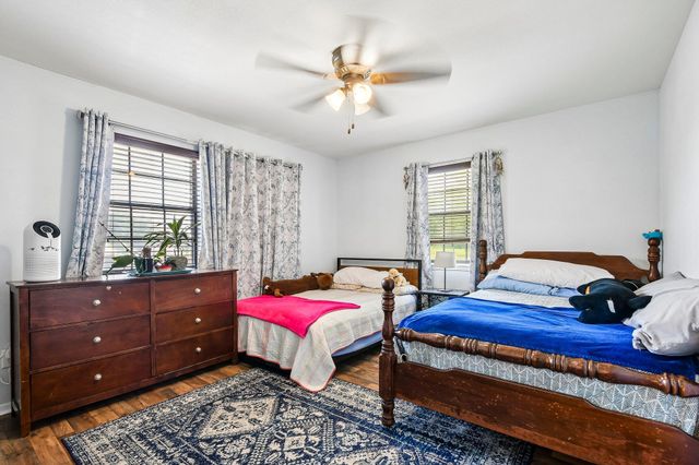 115 Mountain View DR, Burnet, TX 78611