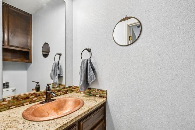 115 Mountain View DR, Burnet, TX 78611