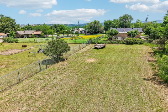 115 Mountain View DR, Burnet, TX 78611