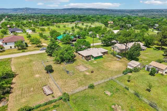 115 Mountain View DR, Burnet, TX 78611