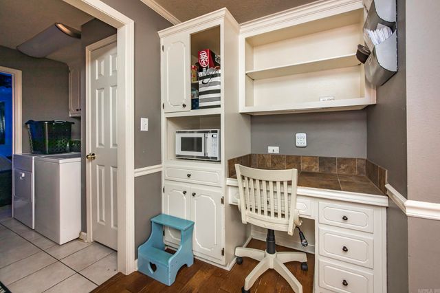 112 Selvidge Ln, Searcy, AR 72143