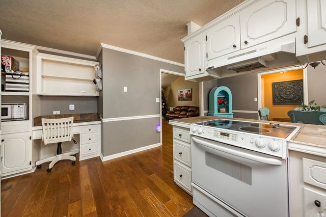 112 Selvidge Ln, Searcy, AR 72143