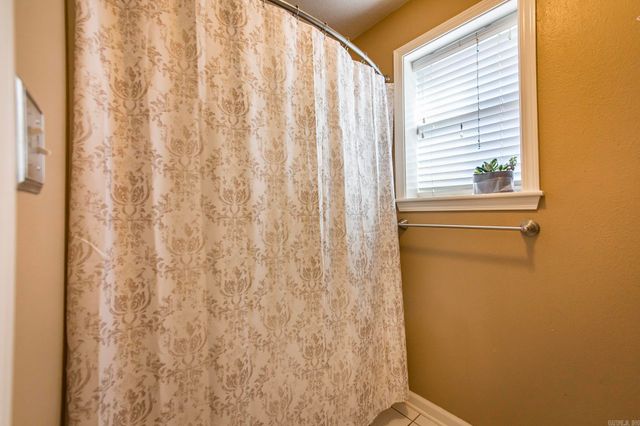 112 Selvidge Ln, Searcy, AR 72143