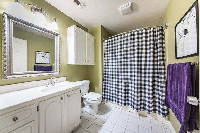 112 Selvidge Ln, Searcy, AR 72143