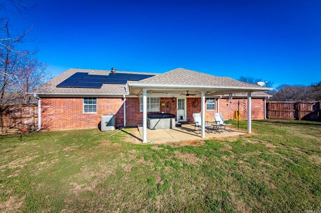 112 Selvidge Ln, Searcy, AR 72143
