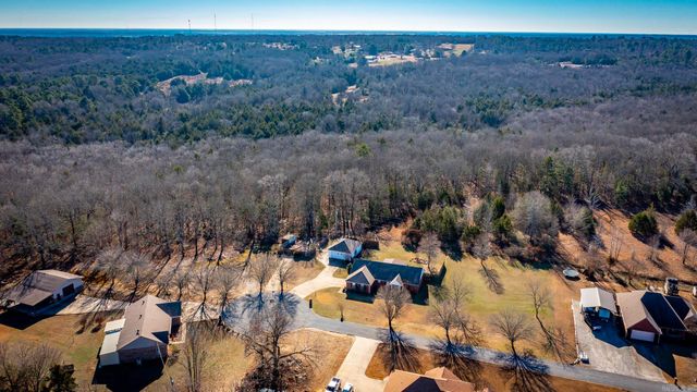 112 Selvidge Ln, Searcy, AR 72143