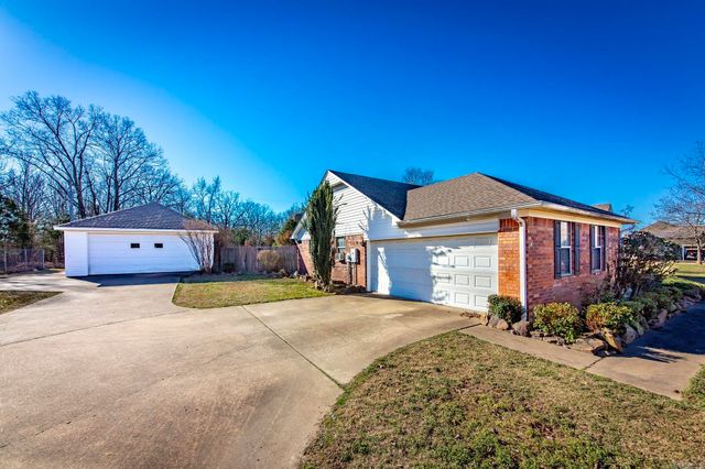 112 Selvidge Ln, Searcy, AR 72143