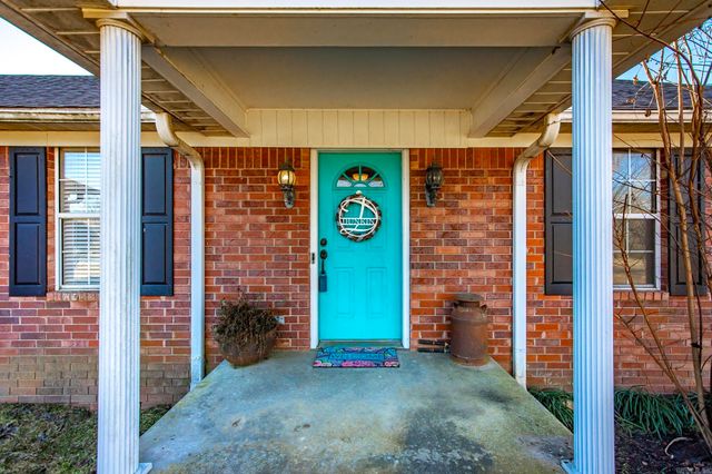 112 Selvidge Ln, Searcy, AR 72143