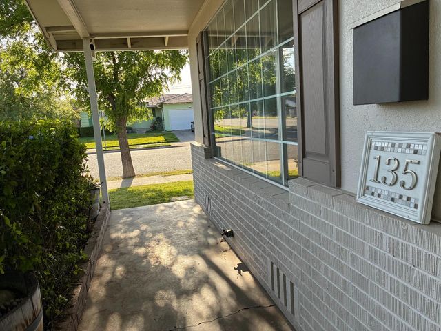 135 Osborn Ter, Atwater, CA 95301