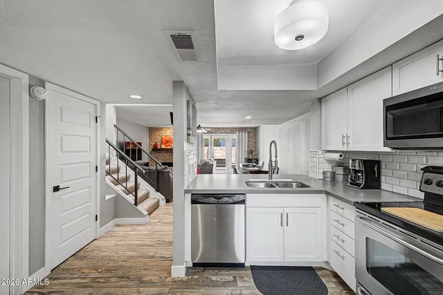 815 E GROVERS Avenue 57, Phoenix, AZ 85022