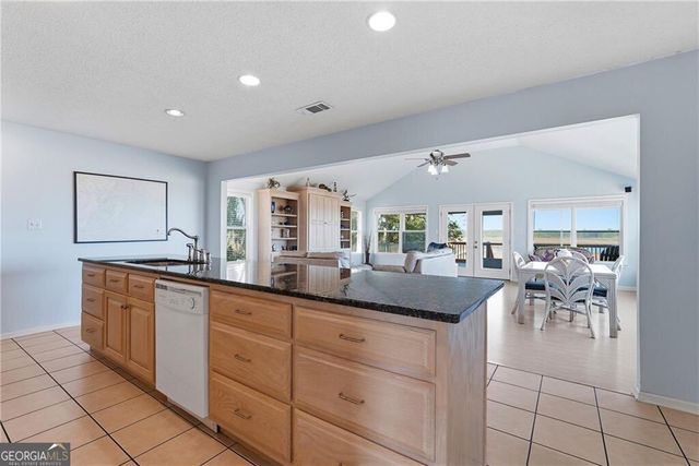 1116 Pleasure Point Lane NE, Townsend, GA 31331