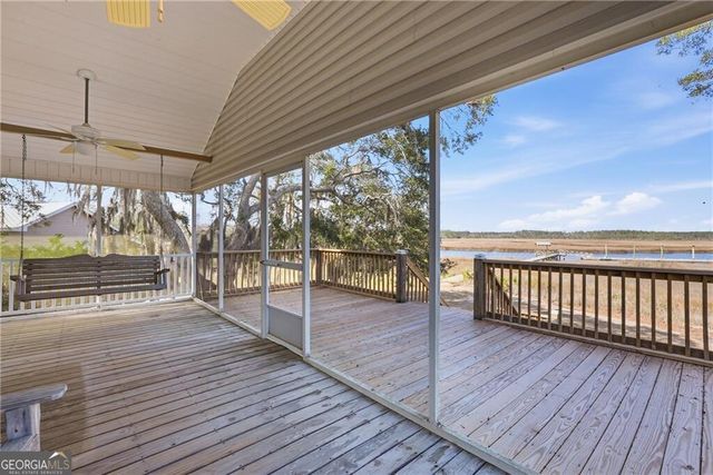 1116 Pleasure Point Lane NE, Townsend, GA 31331