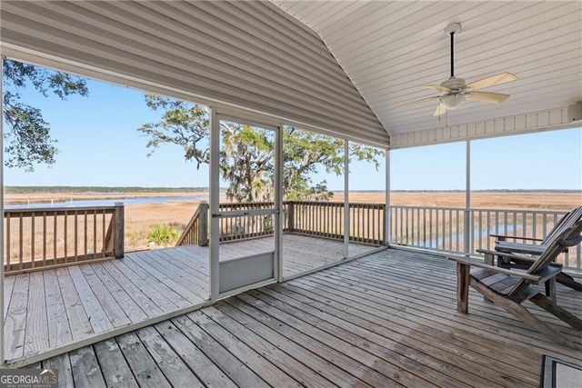 1116 Pleasure Point Lane NE, Townsend, GA 31331