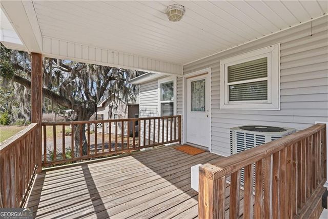 1116 Pleasure Point Lane NE, Townsend, GA 31331