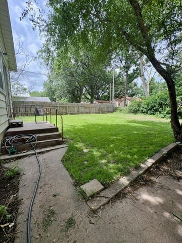 514 W Cave Springs AVe, El Dorado, KS 67042