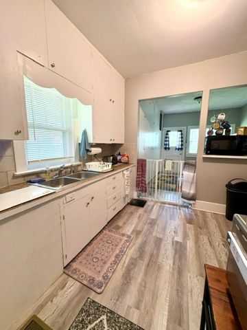 514 W Cave Springs AVe, El Dorado, KS 67042