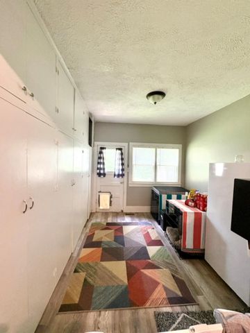514 W Cave Springs AVe, El Dorado, KS 67042