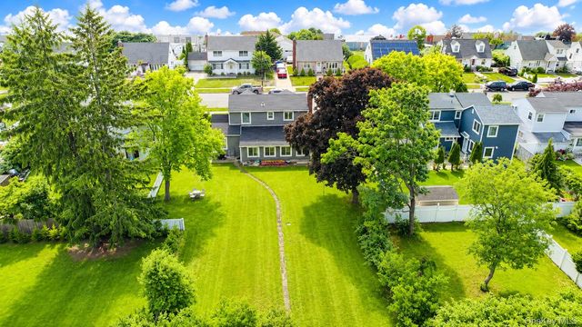 54 Twinlawns Avenue, Hicksville, NY 11801