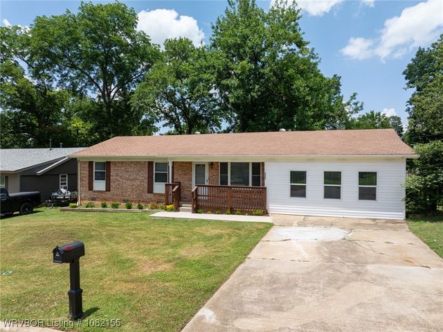 2221 N 56th Lane, Fort Smith, AR 72904