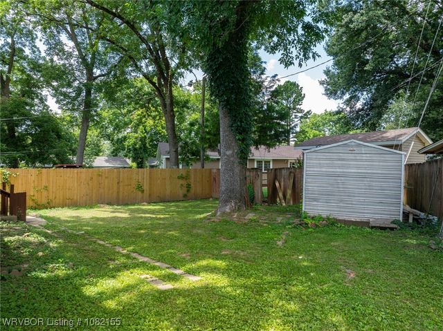 2221 N 56th Lane, Fort Smith, AR 72904