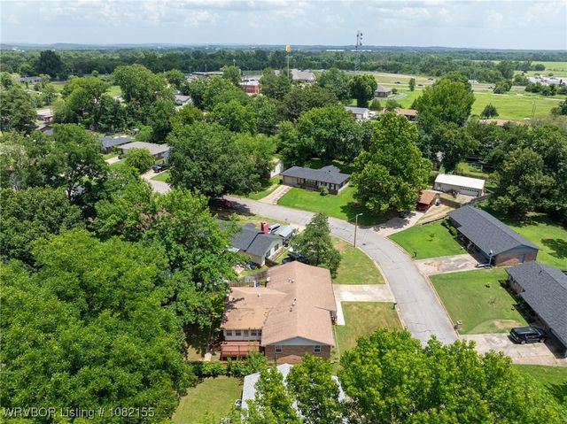 2221 N 56th Lane, Fort Smith, AR 72904