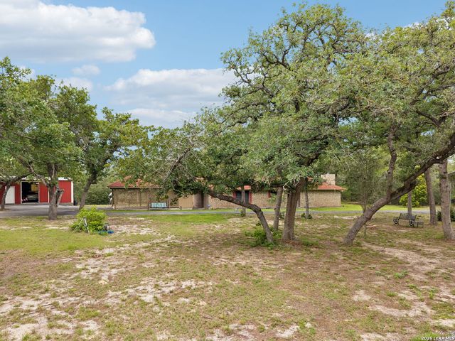 188 Guadalupe Ranch Ln, Seguin, TX 78155