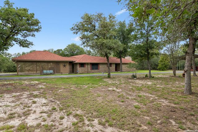 188 Guadalupe Ranch Ln, Seguin, TX 78155