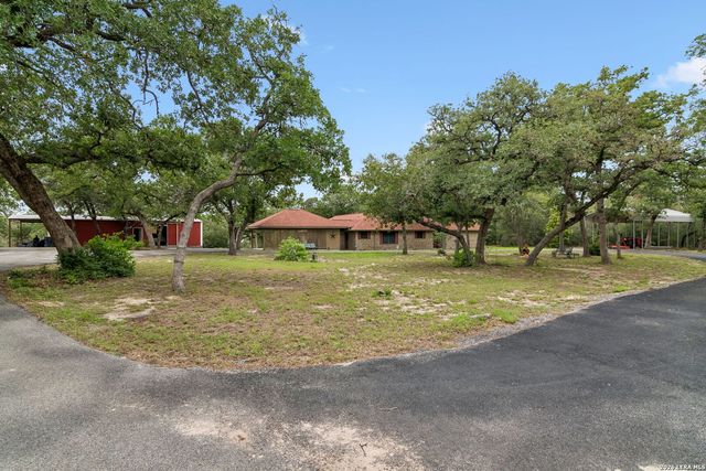 188 Guadalupe Ranch Ln, Seguin, TX 78155