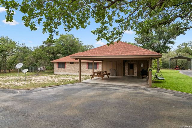 188 Guadalupe Ranch Ln, Seguin, TX 78155