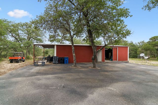 188 Guadalupe Ranch Ln, Seguin, TX 78155