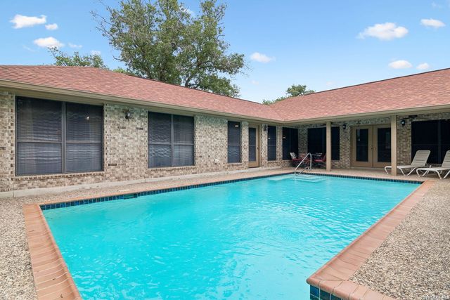 188 Guadalupe Ranch Ln, Seguin, TX 78155